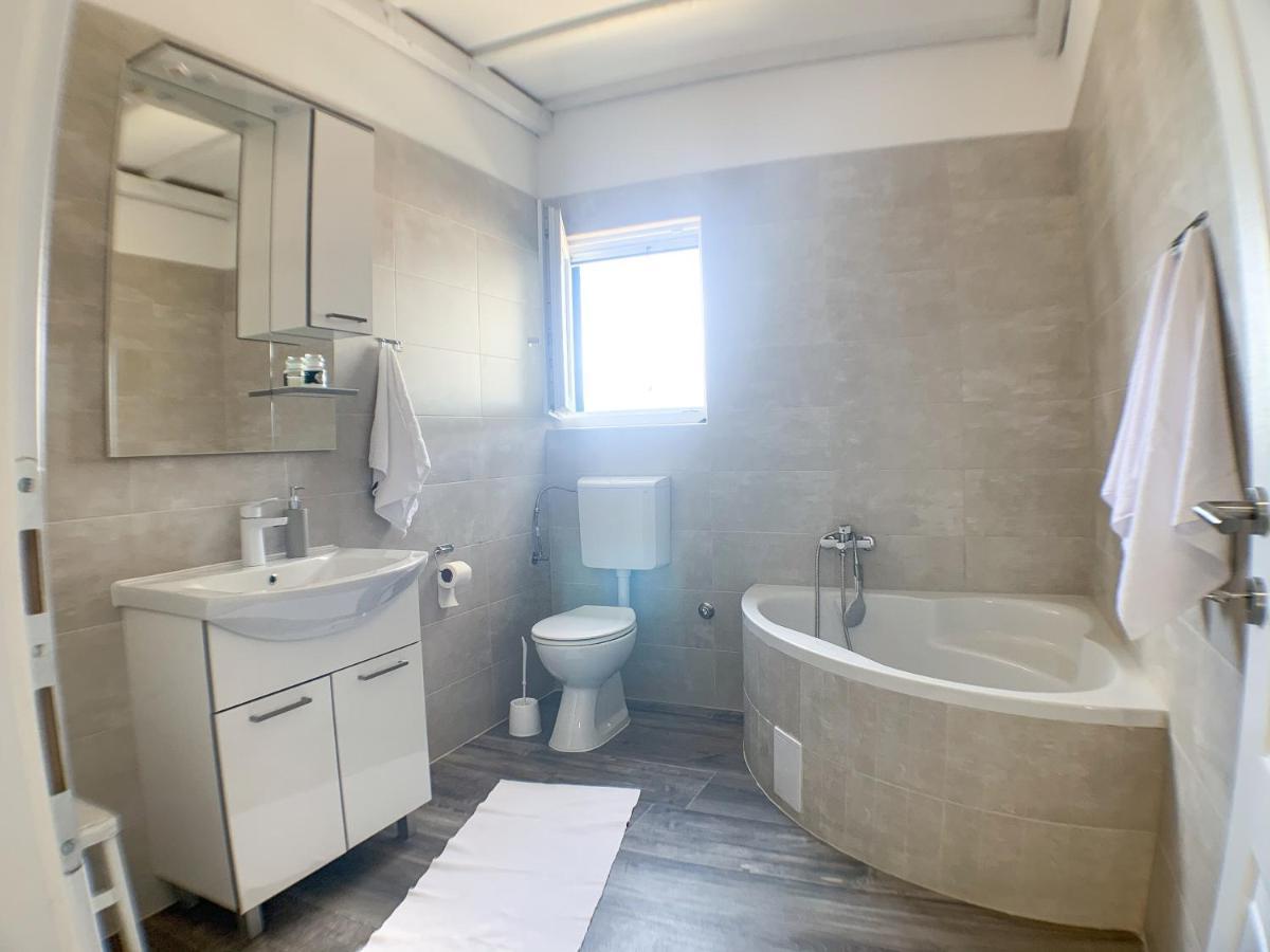 Apartmani Carnizza Ražanac Exteriér fotografie